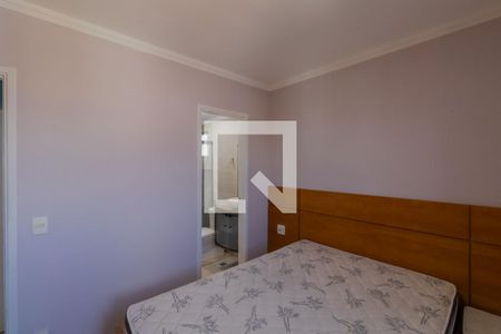 Suíte de apartamento para alugar com 3 quartos, 65m² em Vila Carmosina, São Paulo