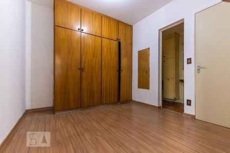 Quarto da suíte de apartamento para alugar com 3 quartos, 65m² em Vila Itapura, Campinas