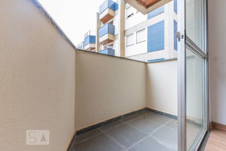 Sacada da sala de apartamento para alugar com 3 quartos, 65m² em Vila Itapura, Campinas