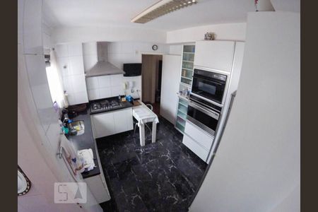 Cozinha de apartamento para alugar com 2 quartos, 122m² em Vila Regente Feijó, São Paulo