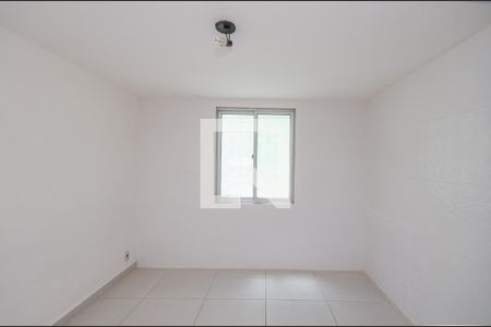 Quarto 1 de casa para alugar com 2 quartos, 60m² em Carlos Prates, Belo Horizonte