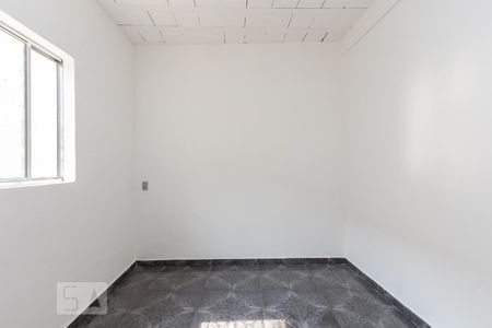 Quarto 1 de casa para alugar com 2 quartos, 60m² em Carlos Prates, Belo Horizonte