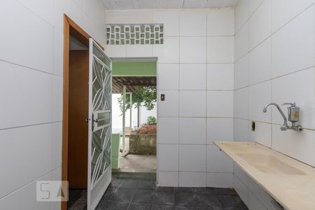 Cozinha de casa para alugar com 2 quartos, 60m² em Carlos Prates, Belo Horizonte