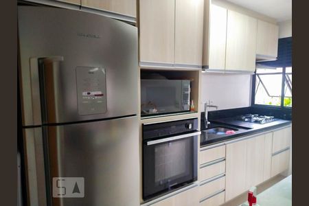 Cozinha de apartamento para alugar com 2 quartos, 58m² em Vila Olímpia, São Paulo