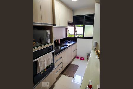 Cozinha de apartamento para alugar com 2 quartos, 58m² em Vila Olímpia, São Paulo