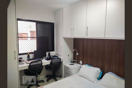 Quarto de apartamento para alugar com 2 quartos, 58m² em Vila Olímpia, São Paulo