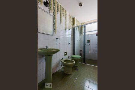 Banheiro Social de apartamento para alugar com 2 quartos, 71m² em Lourdes, Belo Horizonte