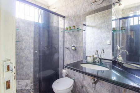 Banheiro de apartamento para alugar com 2 quartos, 65m² em Castelo, Belo Horizonte