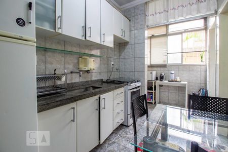 Cozinha de apartamento à venda com 2 quartos, 65m² em Castelo, Belo Horizonte