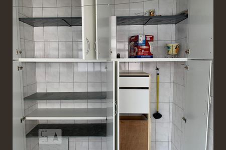 lavanderia de apartamento para alugar com 2 quartos, 63m² em Vila Lageado, São Paulo