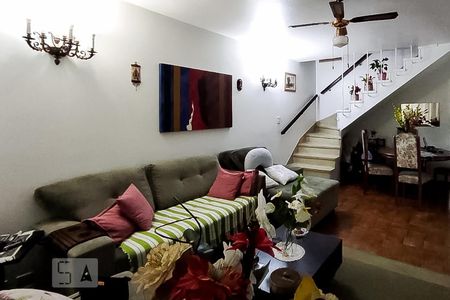 Casa à venda com 90m², 2 quartos e 1 vagaSala