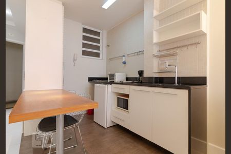 Cozinha de kitnet/studio para alugar com 1 quarto, 30m² em Copacabana, Rio de Janeiro