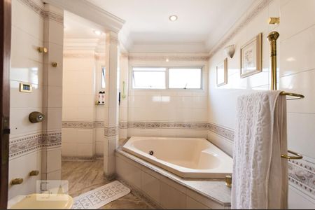 Apartamento à venda com 290m², 2 quartos e 1 vaga Apartamento à venda com 290m², 2 quartos e 1 vagaBanheiro da Suíte 1