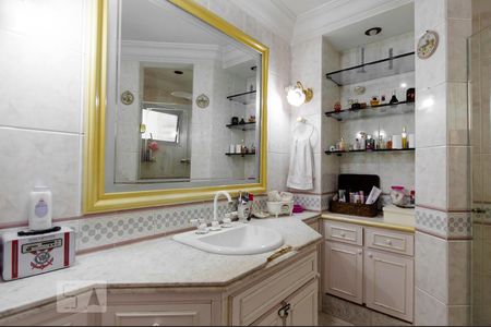 Apartamento à venda com 290m², 2 quartos e 1 vaga Apartamento à venda com 290m², 2 quartos e 1 vagaBanheiro da Suíte 2