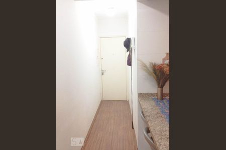 Corredor de apartamento à venda com 1 quarto, 56m² em Jaguaribe, Osasco