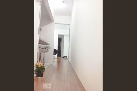 Corredor de apartamento à venda com 1 quarto, 56m² em Jaguaribe, Osasco