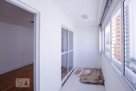 Varanda Sala de apartamento à venda com 2 quartos, 60m² em Vila Anglo Brasileira, São Paulo