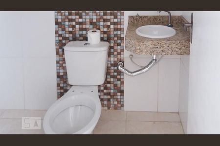 Banheiro de apartamento para alugar com 1 quarto, 33m² em Jardim Brasília (zona Leste), São Paulo