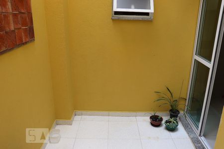 Area de apartamento à venda com 2 quartos, 45m² em Jardim Cristiane, Santo André