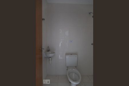 Banheiro de apartamento para alugar com 1 quarto, 34m² em Penha de França, São Paulo