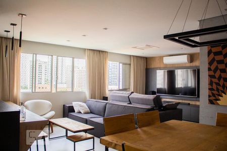 Sala de apartamento para alugar com 2 quartos, 93m² em Indianópolis, São Paulo