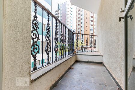 Sacada de apartamento para alugar com 1 quarto, 45m² em Cambuí, Campinas