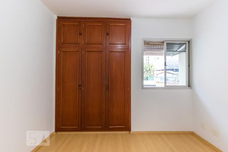 Quarto da suíte de apartamento para alugar com 1 quarto, 45m² em Cambuí, Campinas