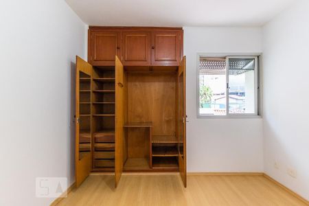 Quarto da suíte - Armários de apartamento para alugar com 1 quarto, 45m² em Cambuí, Campinas