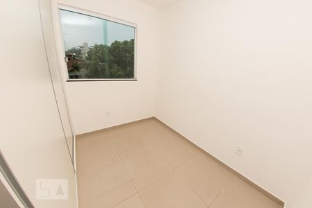 Quarto 2 de apartamento para alugar com 2 quartos, 55m² em Planalto, Belo Horizonte