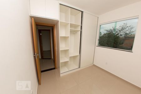 Quarto 2 de apartamento para alugar com 2 quartos, 55m² em Planalto, Belo Horizonte