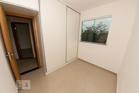 Quarto 2 de apartamento para alugar com 2 quartos, 55m² em Planalto, Belo Horizonte