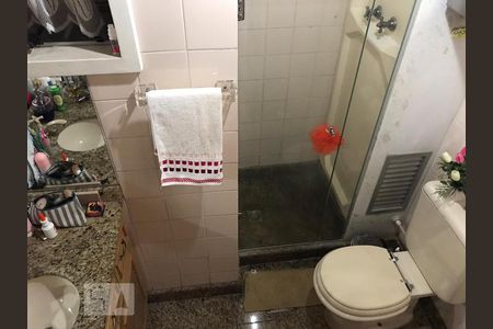 Banheiro de apartamento para alugar com 2 quartos, 68m² em Pechincha, Rio de Janeiro