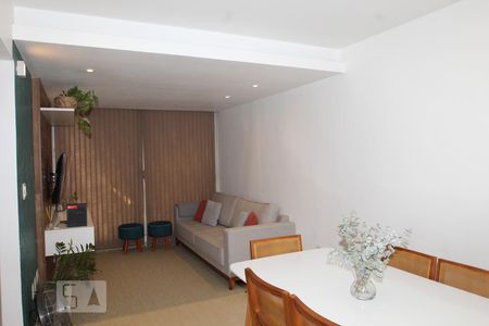 Sala de apartamento para alugar com 2 quartos, 64m² em Pilares, Rio de Janeiro