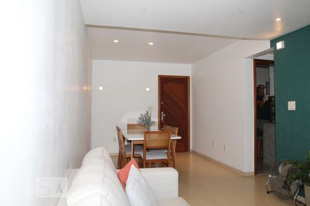 Sala de apartamento para alugar com 2 quartos, 64m² em Pilares, Rio de Janeiro