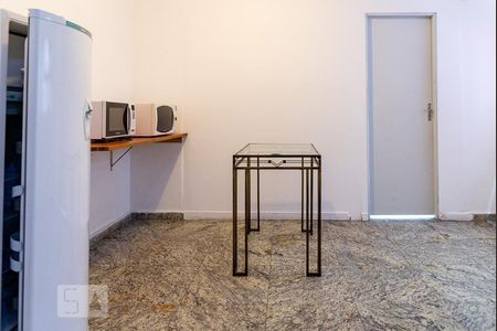 Casa para alugar com 450m², 8 quartos e sem vaga Casa para alugar com 450m², 8 quartos e sem vagaCozinha