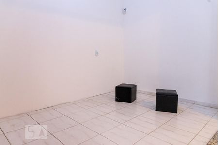 Casa à venda com 450m², 8 quartos e sem vagaSala