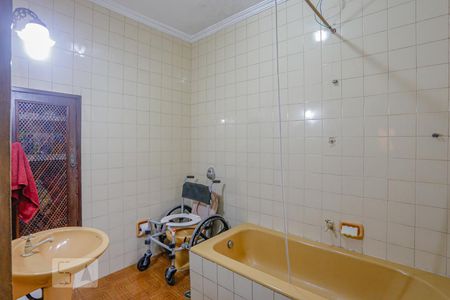 Banheiro da Suite de casa à venda com 6 quartos, 328m² em Jardim Maria Estela, São Paulo