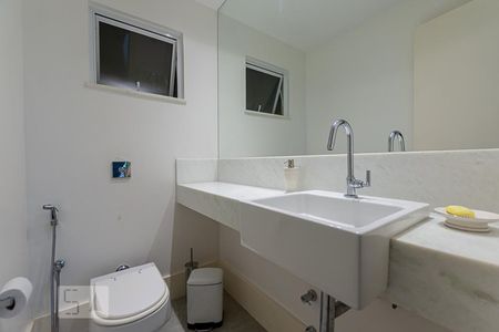 Lavabo de casa à venda com 5 quartos, 330m² em Icaraí, Niterói