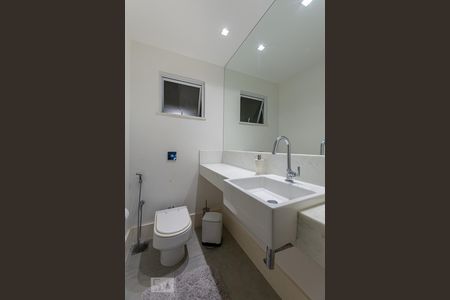 Lavabo de casa à venda com 5 quartos, 330m² em Icaraí, Niterói