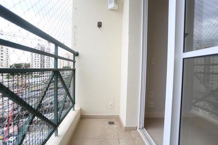 Sacada de apartamento à venda com 3 quartos, 70m² em Vila Butantã, São Paulo