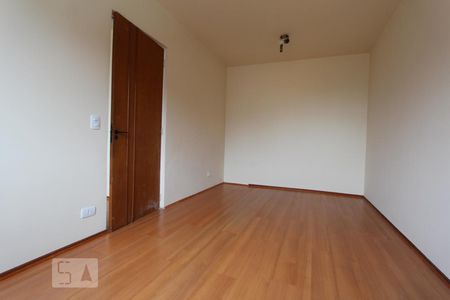 Quarto de apartamento para alugar com 1 quarto, 55m² em Centro, Curitiba