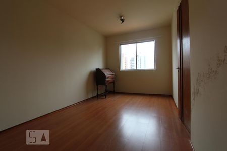 Quarto de apartamento para alugar com 1 quarto, 55m² em Centro, Curitiba