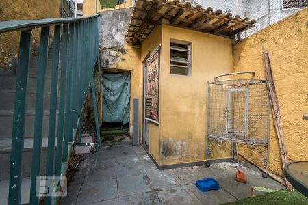 Área Externa de casa à venda com 3 quartos, 140m² em Parque Colonial, São Paulo