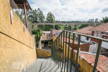 Acesso Quintal de casa à venda com 3 quartos, 140m² em Parque Colonial, São Paulo