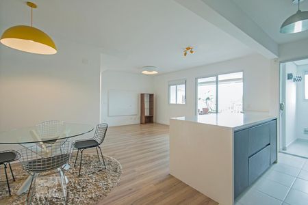 Apartamento para alugar com 2 quartos, 86m² em Vila Ipojuca, São Paulo