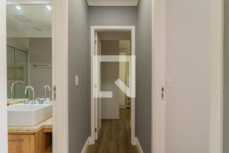 Corredor de apartamento para alugar com 2 quartos, 48m² em Vila Andrade, São Paulo