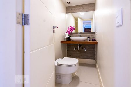 Lavabo de apartamento para alugar com 4 quartos, 200m² em Ipanema, Rio de Janeiro