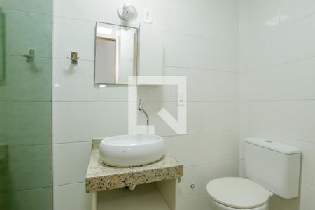 Banheiro  de apartamento para alugar com 1 quarto, 32m² em Leme, Rio de Janeiro