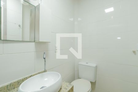 Banheiro  de apartamento para alugar com 1 quarto, 32m² em Leme, Rio de Janeiro