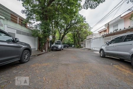 Vista da Rua de casa à venda com 4 quartos, 322m² em Brooklin Paulista, São Paulo